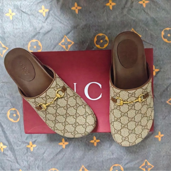 Gucci Beige Monogram Sandals - Picture 1 of 5